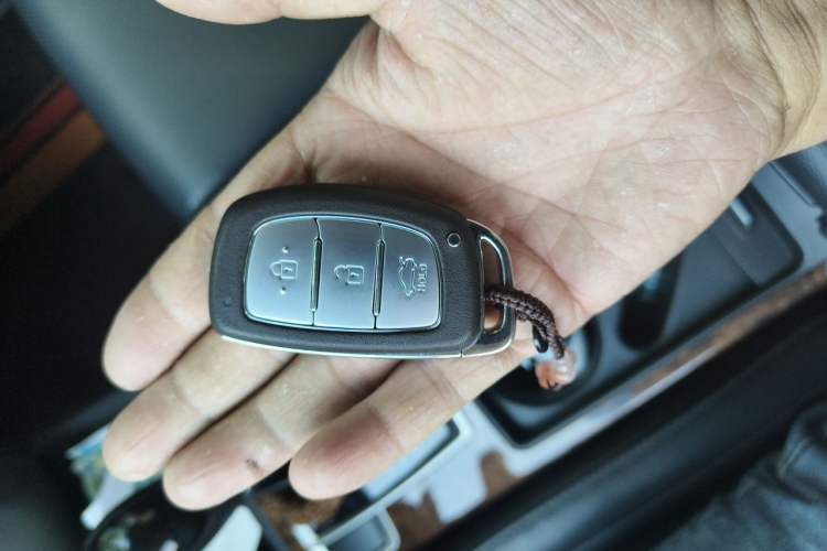 Used Hyundai Mistra 2014 1.8L Automatic Deluxe DLX Model Vehicle Key