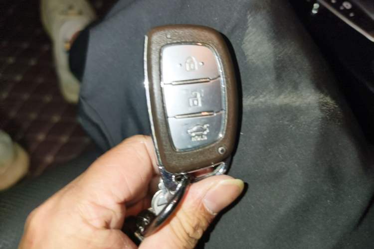 Used Hyundai Mistra 2014 1.8L Automatic Smart GLS Vehicle Key