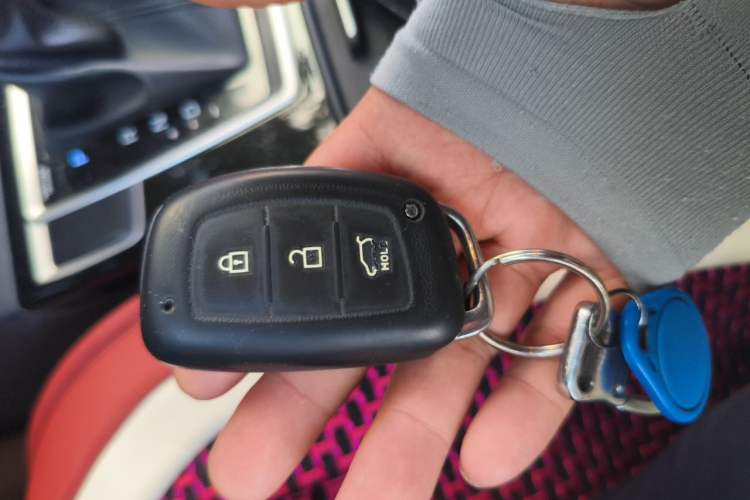Used Hyundai Mistra 2014 1.8L Automatic Smart GLS Vehicle Key