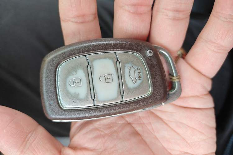 Used Hyundai Mistra 2014 1.8L Automatic Deluxe DLX Model Vehicle Key