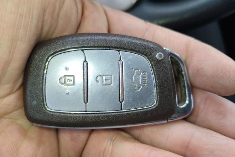 Used Hyundai Mistra 2014 1.8L Automatic Smart GLS Vehicle Key