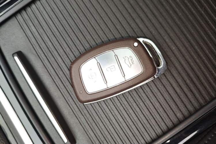 Used Hyundai Mistra 2014 1.8L Automatic Smart GLS Vehicle Key