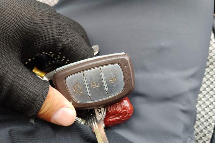 Used Hyundai Mistra 2014 1.8L Automatic Smart GLS Vehicle Key