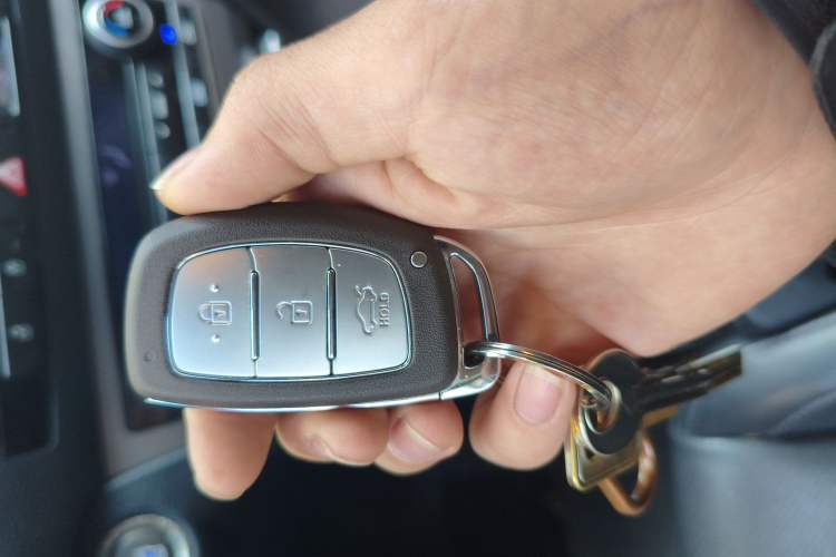 Used Hyundai Mistra 2014 1.8L Automatic Smart GLS Vehicle Key