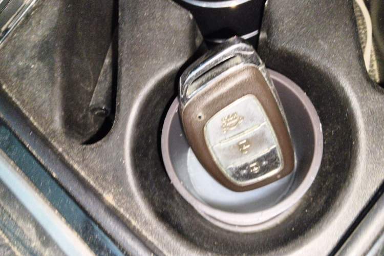 Used Hyundai Mistra 2014 1.8L Automatic Smart GLS Vehicle Key