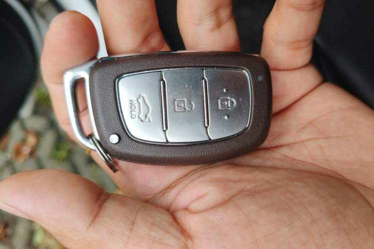 Used Hyundai Mistra 2014 1.8L Automatic Deluxe DLX Model Vehicle Key