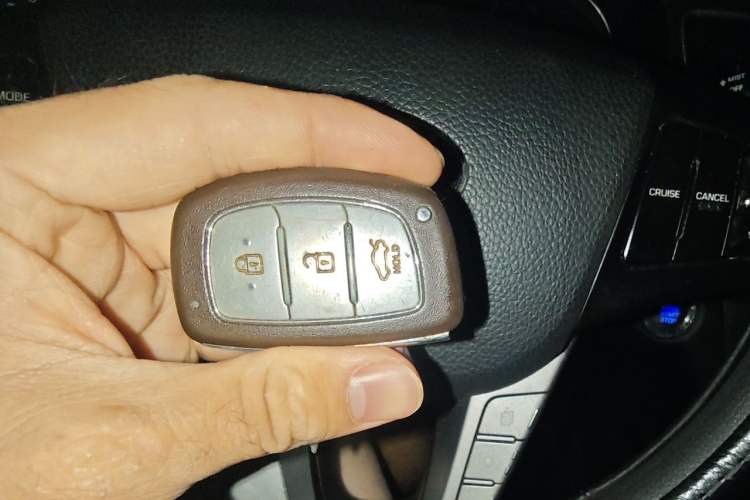 Used Hyundai Mistra 2014 1.8L Automatic Smart GLS Vehicle Key