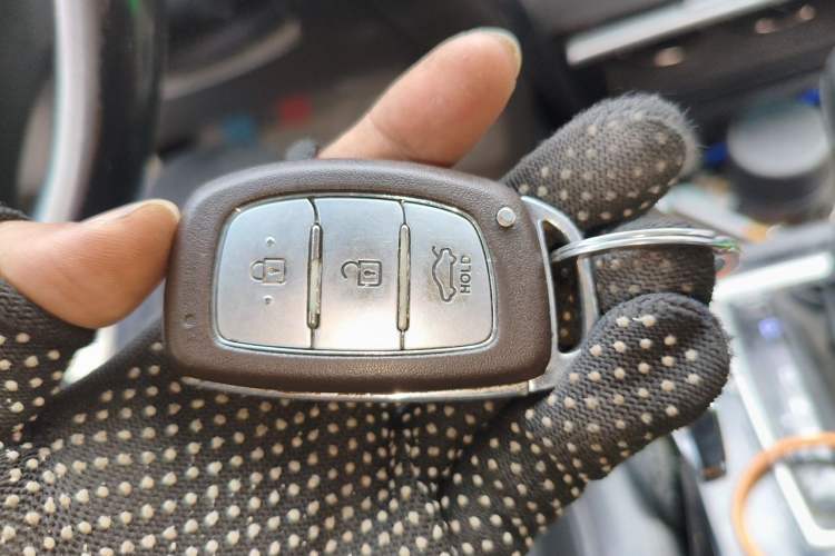 Used Hyundai Mistra 2014 1.8L Automatic Deluxe DLX Model Vehicle Key