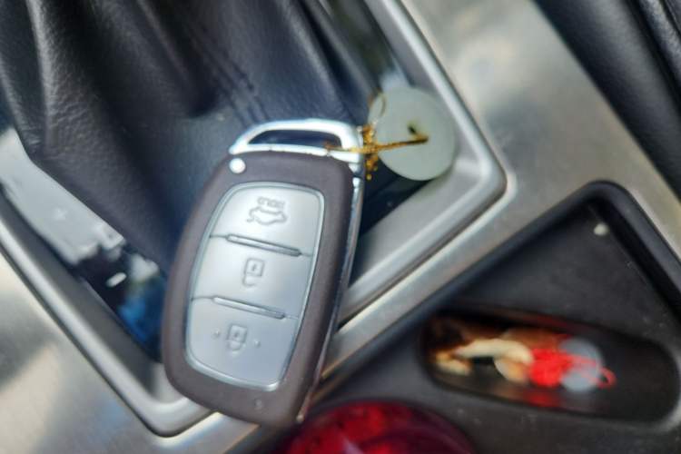 Used Hyundai Mistra 2014 1.8L Automatic Deluxe DLX Model Vehicle Key