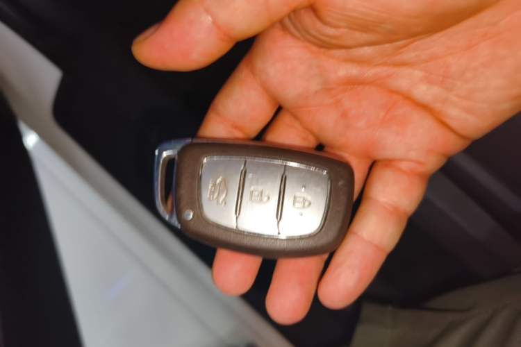 Used Hyundai Mistra 2014 1.8L Automatic Smart GLS Vehicle Key
