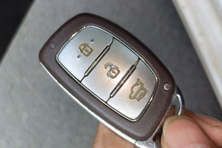 Used Hyundai Mistra 2014 1.8L Automatic Deluxe DLX Model Vehicle Key