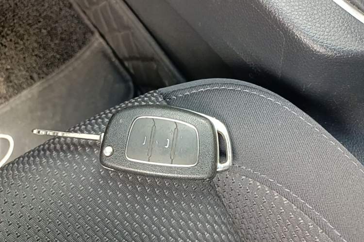Used Hyundai Mistra 2014 1.8L Manual Comfort GL Model Vehicle Key