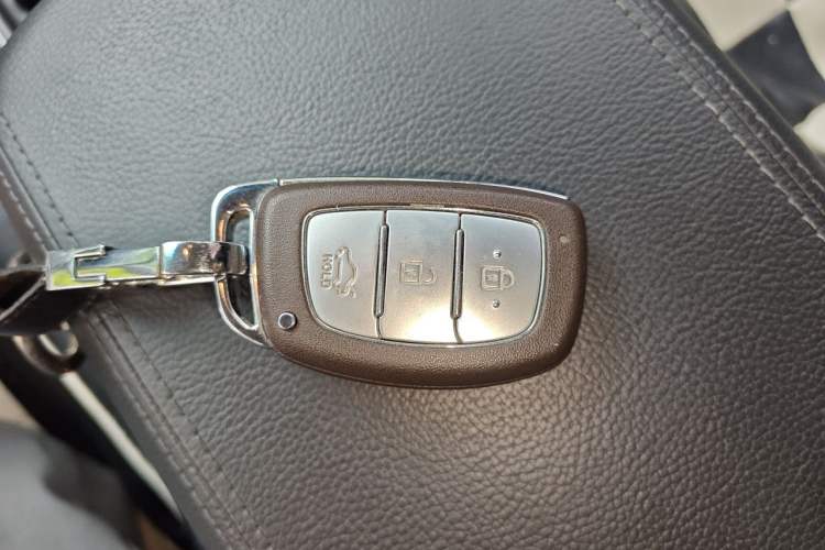 Used Hyundai Mistra 2014 1.8L Automatic Smart GLS Vehicle Key