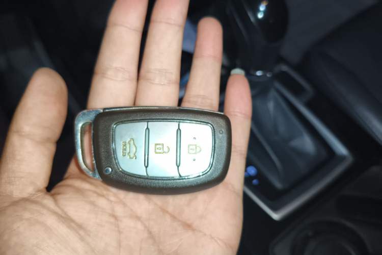 Used Hyundai Mistra 2014 1.8L Automatic Smart GLS Vehicle Key