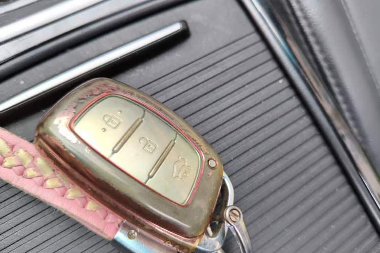 Used Hyundai Mistra 2014 1.8L Automatic Smart GLS Vehicle Key