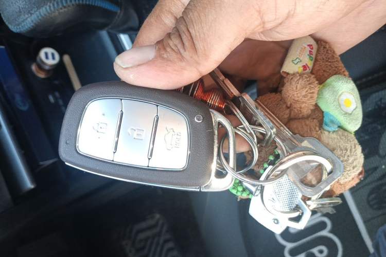 Used Hyundai Mistra 2014 1.8L Automatic Smart GLS Vehicle Key