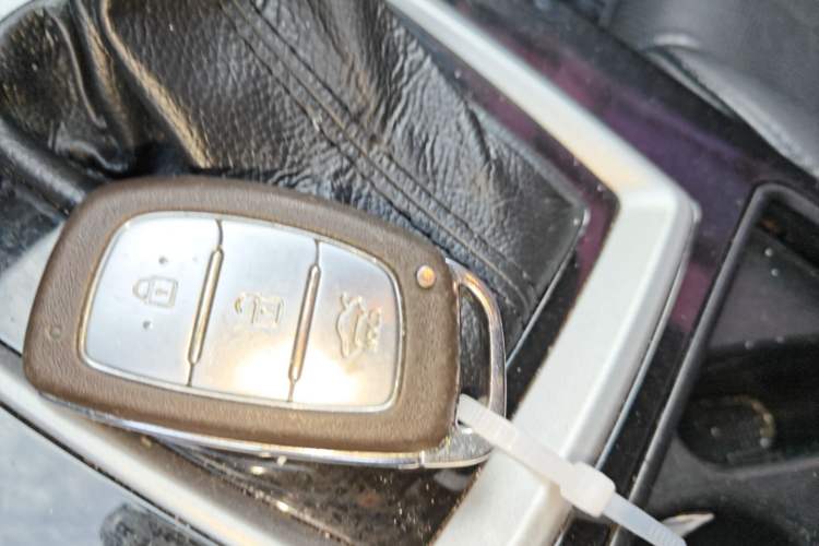 Used Hyundai Mistra 2014 1.8L Automatic Smart GLS Vehicle Key