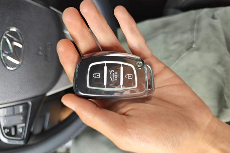 Used Hyundai Mistra 2014 1.8L Automatic Smart GLS Vehicle Key