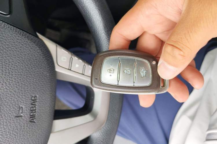 Used Hyundai Mistra 2014 1.8L Automatic Smart GLS Vehicle Key