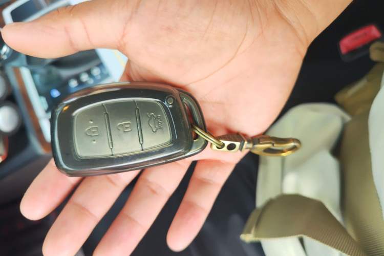 Used Hyundai Mistra 2014 1.8L Automatic Deluxe DLX Model Vehicle Key