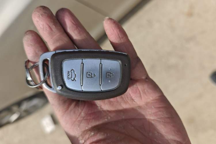 Used Hyundai Mistra 2014 1.8L Automatic Smart GLS Vehicle Key