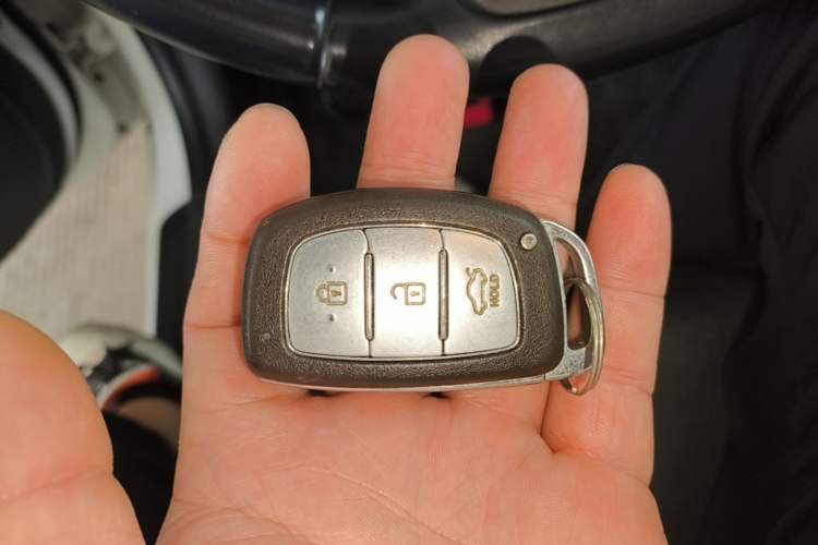 Used Hyundai Mistra 2014 1.8L Automatic Deluxe DLX Model Vehicle Key