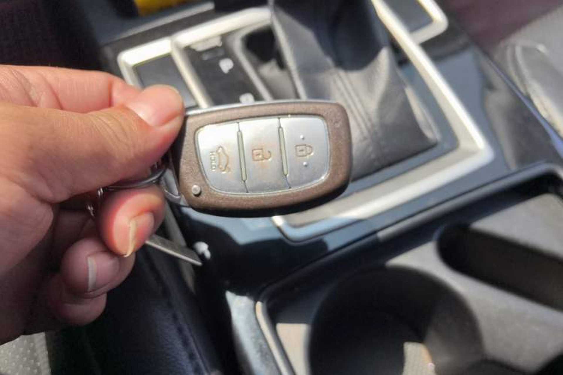 Used Hyundai Mistra 2014 1.8L Automatic Smart GLS Vehicle Key
