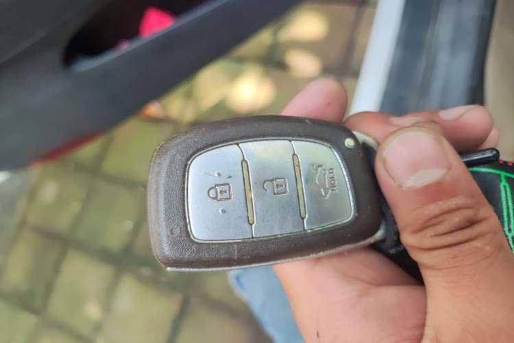 Used Hyundai Mistra 2014 1.8L Automatic Smart GLS Vehicle Key