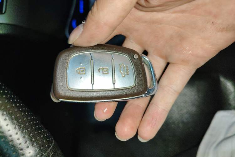 Used Hyundai Mistra 2014 1.8L Automatic Smart GLS Vehicle Key