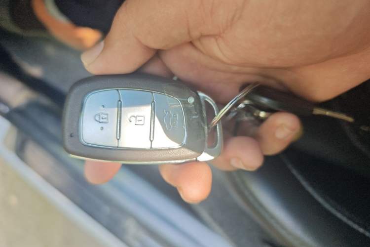 Used Hyundai Mistra 2014 1.8L Automatic Smart GLS Vehicle Key