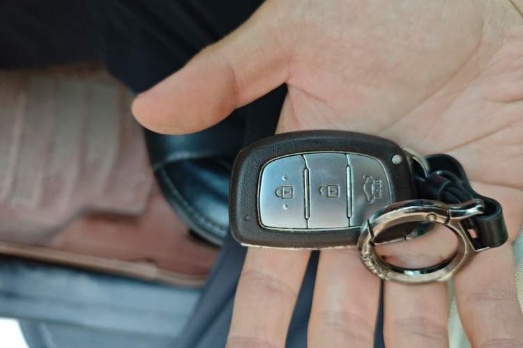 Used Hyundai Mistra 2014 1.8L Automatic Smart GLS Vehicle Key