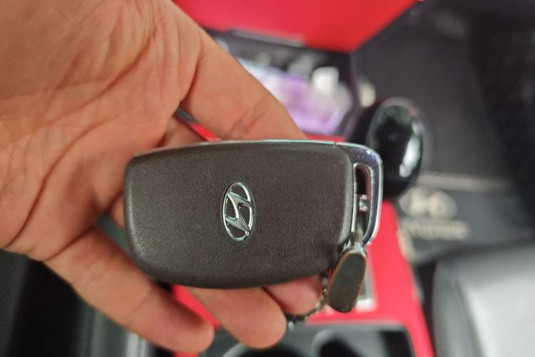 Used Hyundai Mistra 2014 1.8L Automatic Smart GLS Vehicle Key
