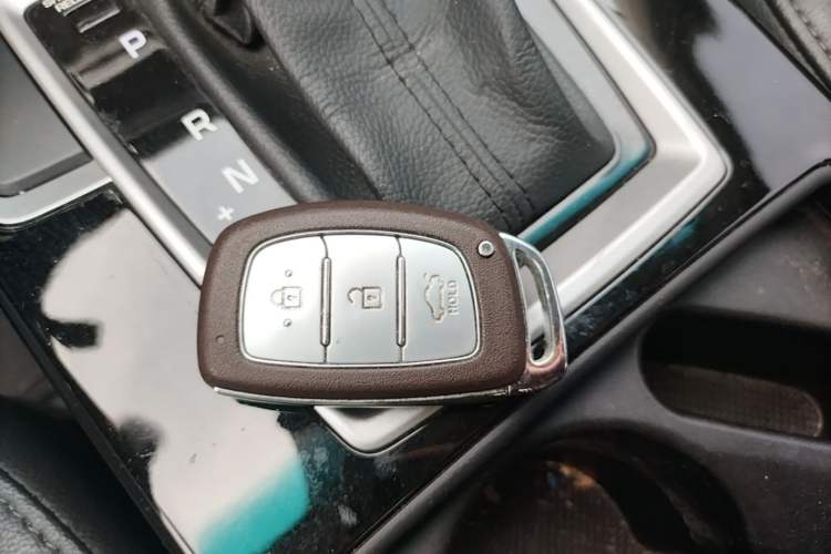 Used Hyundai Mistra 2014 1.8L Automatic Deluxe DLX Model Vehicle Key