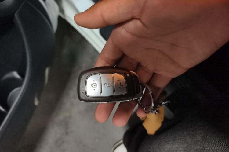 Used Hyundai Mistra 2014 1.8L Automatic Smart GLS Vehicle Key