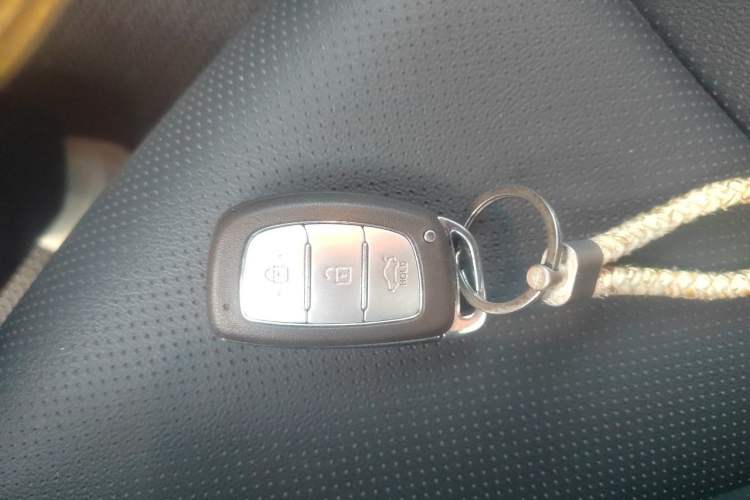 Used Hyundai Mistra 2014 1.8L Automatic Smart GLS Vehicle Key