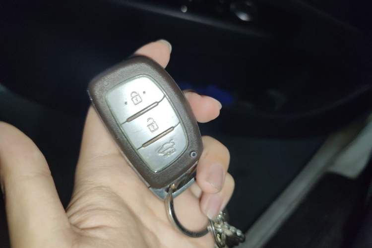 Used Hyundai Mistra 2014 1.8L Automatic Smart GLS Vehicle Key