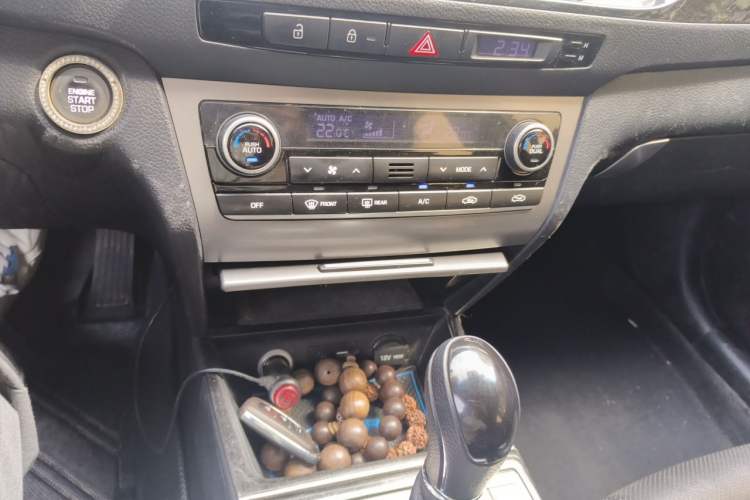 Used Hyundai Mistra 2014 1.8L Automatic Smart GLS Audio And AC Panel