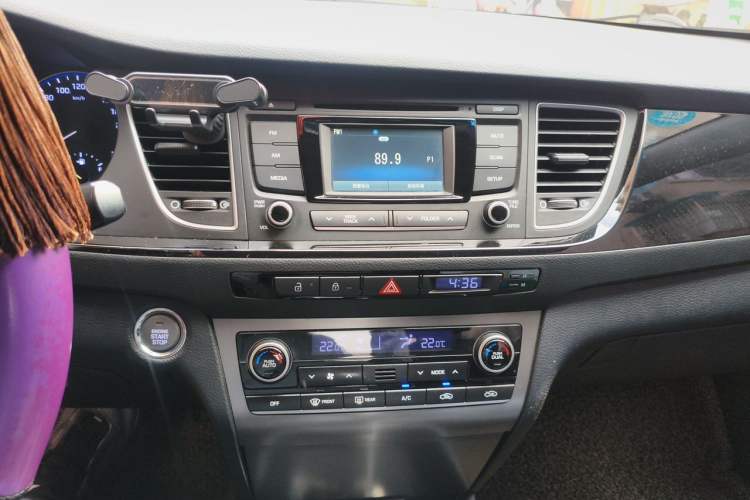 Used Hyundai Mistra 2014 1.8L Automatic Smart GLS Audio And AC Panel