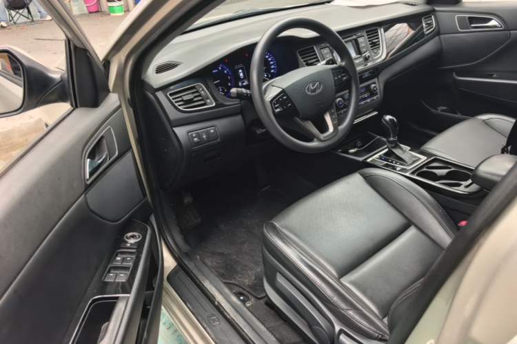 Used Hyundai Mistra 2014 1.8L Automatic Smart GLS Driver Seat