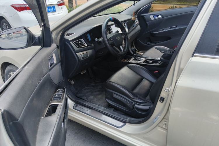 Used Hyundai Mistra 2014 1.8L Automatic Smart GLS Driver Seat