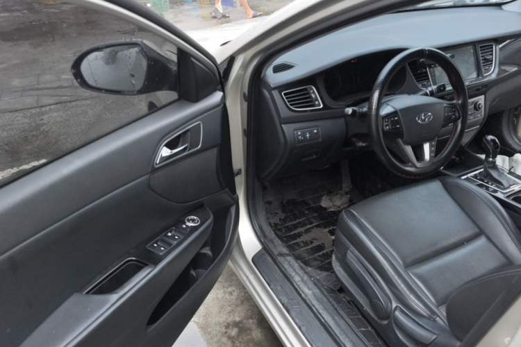 Used Hyundai Mistra 2014 1.8L Automatic Smart GLS Driver Seat
