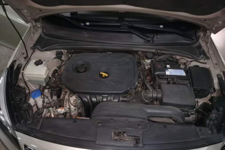 Used Hyundai Mistra 2014 1.8L Automatic Deluxe DLX Model Engine Bay