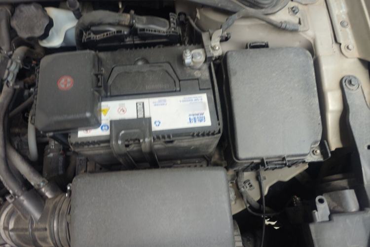 Used Hyundai Mistra 2014 1.8L Automatic Smart GLS Engine Bay Left