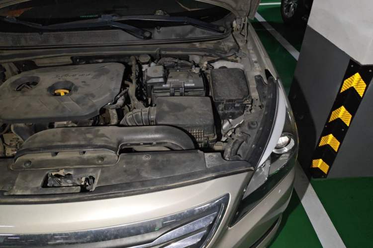 Used Hyundai Mistra 2014 1.8L Automatic Deluxe DLX Model Engine Bay Left
