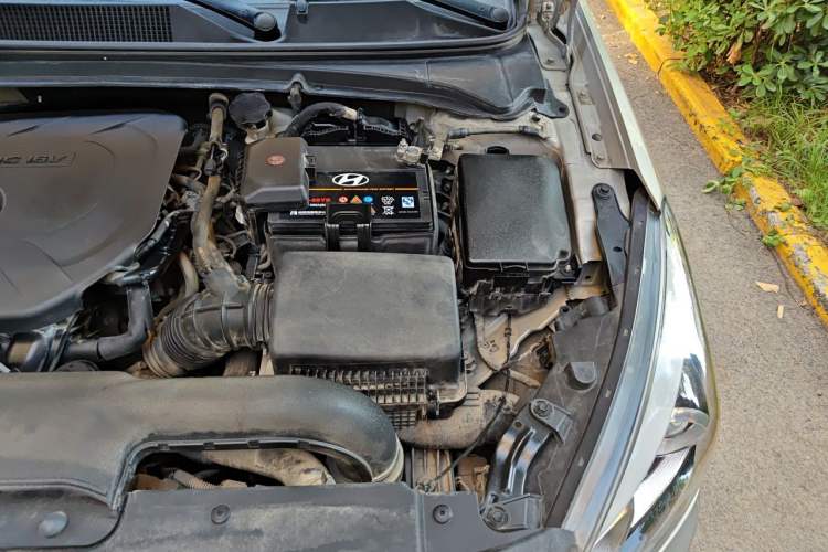 Used Hyundai Mistra 2014 1.8L Automatic Smart GLS Engine Bay Left