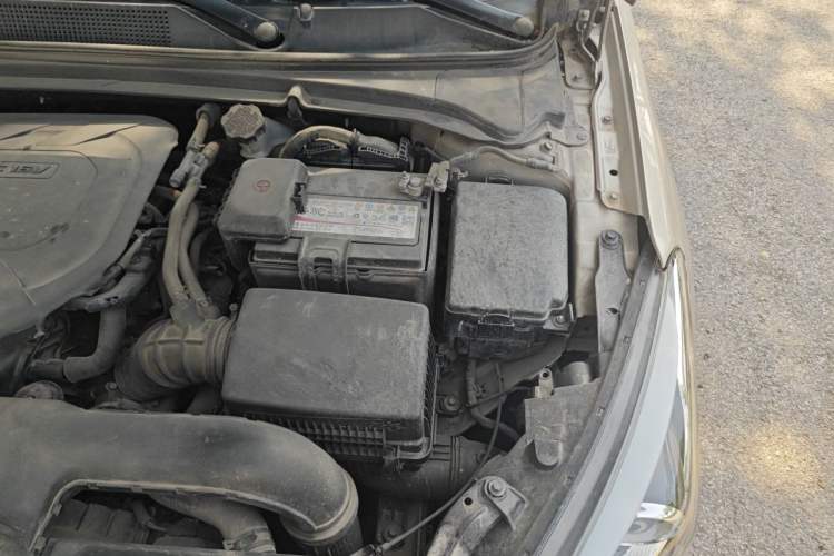 Used Hyundai Mistra 2014 1.8L Automatic Deluxe DLX Model Engine Bay Left