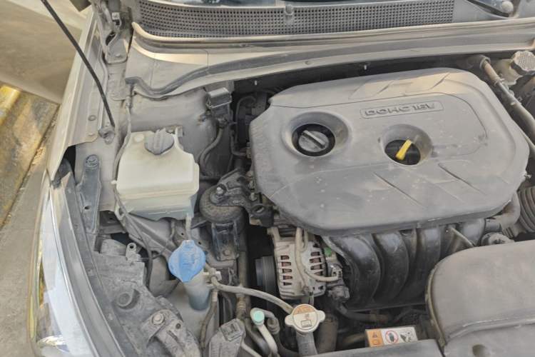 Used Hyundai Mistra 2014 1.8L Automatic Deluxe DLX Model Engine Bay Right