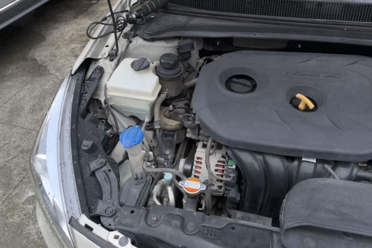 Used Hyundai Mistra 2014 1.8L Automatic Smart GLS Engine Bay Right