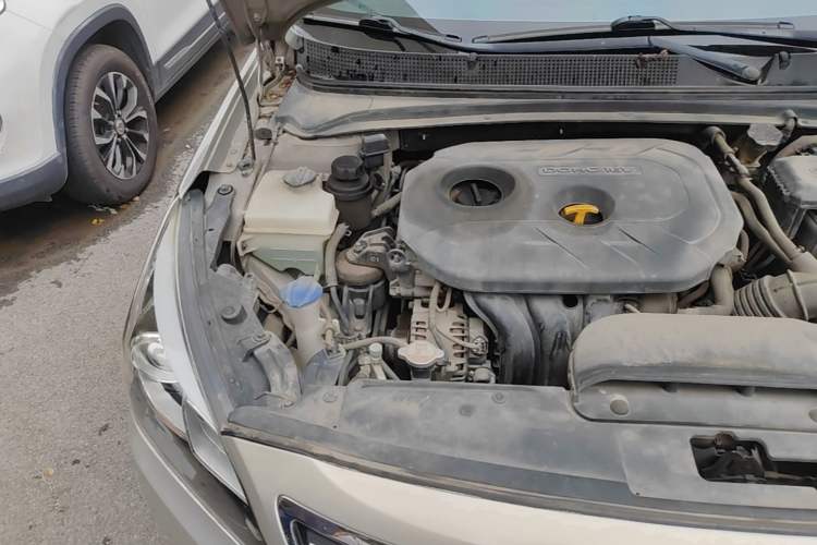 Used Hyundai Mistra 2014 1.8L Automatic Smart GLS Engine Bay Right