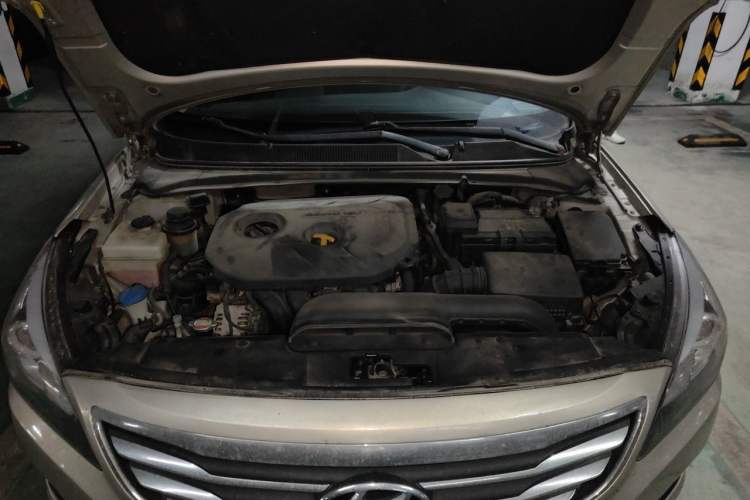 Used Hyundai Mistra 2014 1.8L Automatic Smart GLS Engine Bay